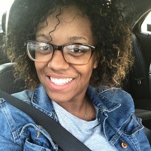 Meet your Posher, Jasmine